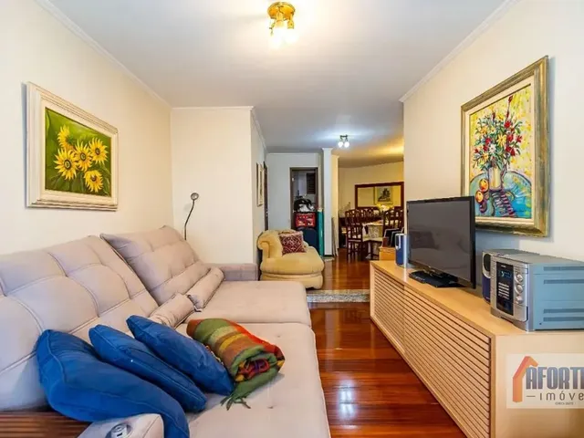 Apartamento 3 quartos e 2 banheiros, para alugar, no bairro Bigorrilho em Curitiba