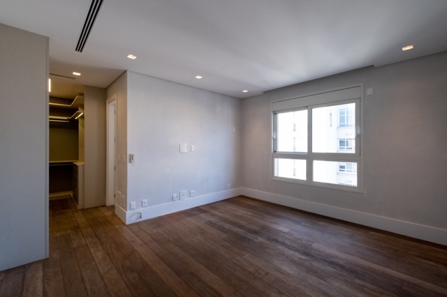 Apartamento com 274m² 4 quartos e 5 banheiros, à venda, no bairro Vila Olímpia em São Paulo