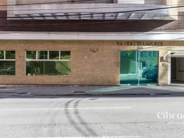 Apartamento 3 quartos e 1 banheiro, à venda, no bairro Centro em Curitiba