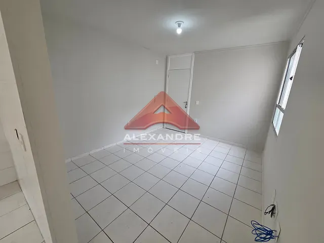 Apartamento 2 quartos e 1 banheiro, à venda, no bairro Chácaras Pousada do Vale em São José dos Campos