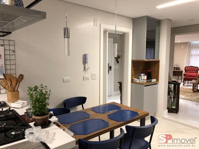 Apartamento com 189m² 4 quartos e 3 banheiros, à venda, no bairro Vila Regente Feijó em São Paulo
