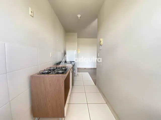 Apartamento 2 quartos e 1 banheiro, à venda, no bairro Uvaranas em Ponta Grossa