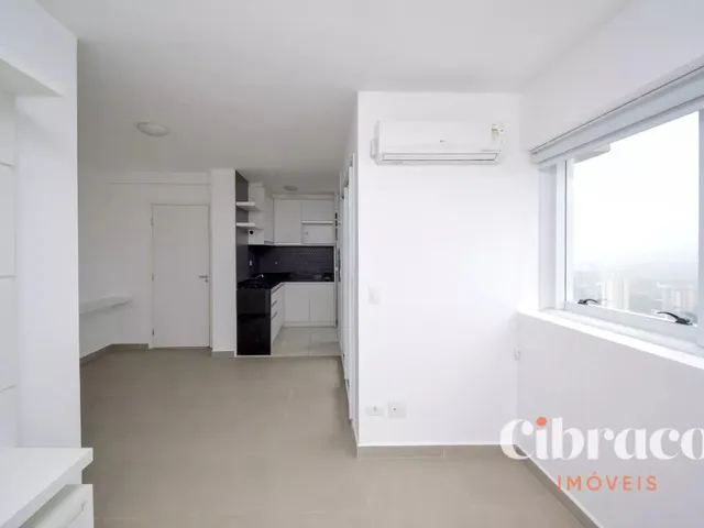 Apartamento 2 quartos e 2 banheiros, à venda, no bairro Centro Cívico em Curitiba