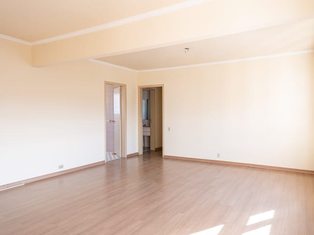 Apartamento 3 quartos e 3 banheiros, à venda, no bairro Centro em Pelotas