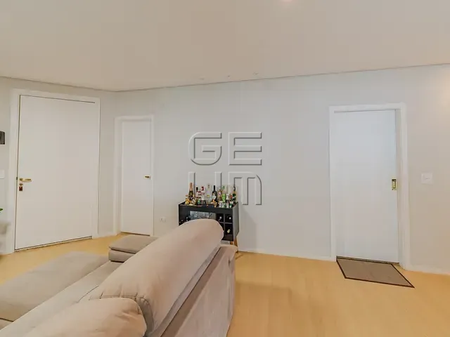 Apartamento com 280m² 3 quartos e 5 banheiros, à venda, no bairro Gleba Fazenda Palhano em Londrina