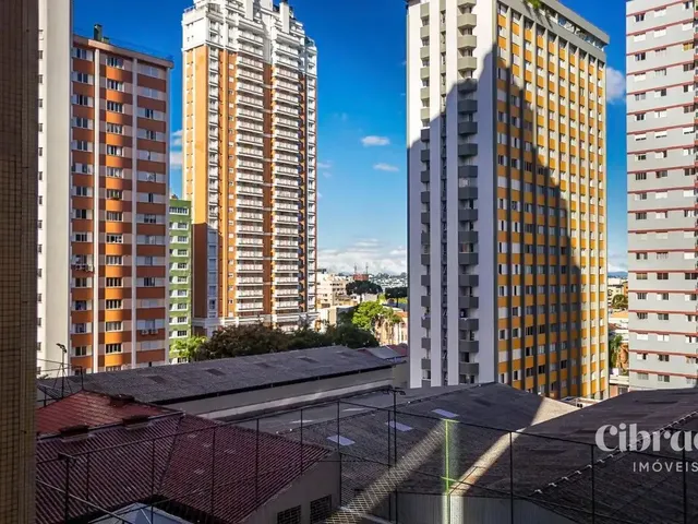 Apartamento 1 quarto e 1 banheiro, para alugar, no bairro Centro em Curitiba