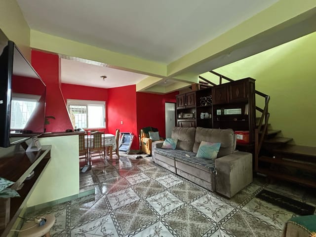 Casa com 168m² 3 quartos e 2 banheiros, à venda, no bairro Centro em Pelotas