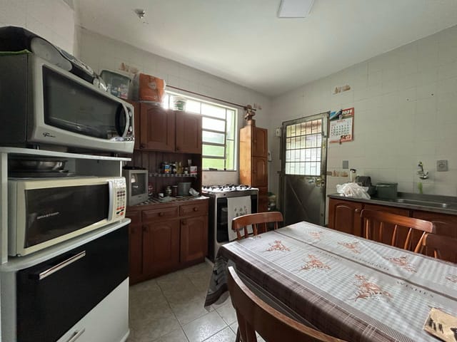 Casa com 168m² 3 quartos e 2 banheiros, à venda, no bairro Centro em Pelotas
