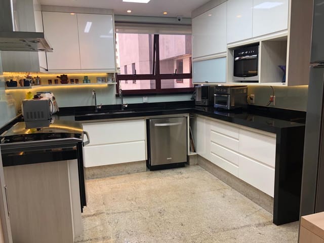Apartamento com 980m² 4 quartos e 4 banheiros, à venda, no bairro Vila Suzana em São Paulo