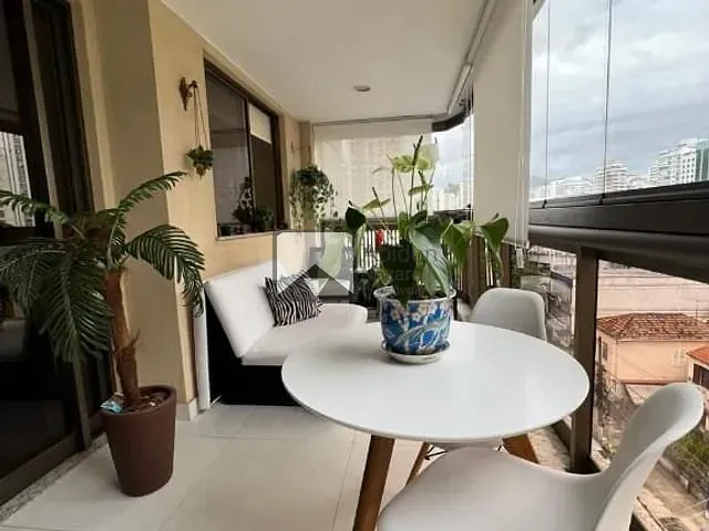 Apartamento com 100m² 2 quartos e 1 banheiro, à venda, no bairro Icaraí em Niterói