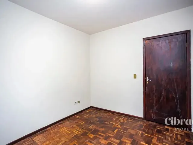 Apartamento 2 quartos e 1 banheiro, para alugar, no bairro Centro em Curitiba