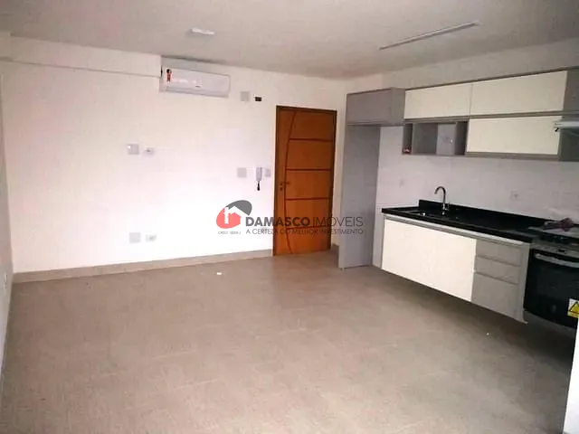 Apartamento 2 quartos e 1 banheiro, para alugar, no bairro Vila Sacadura Cabral em Santo André