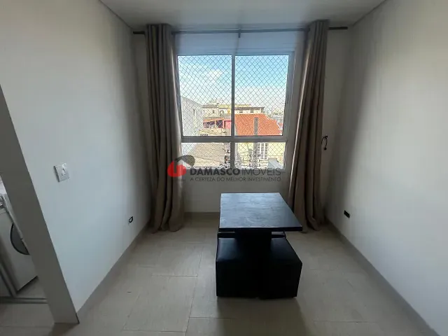 Apartamento 2 quartos e 1 banheiro, para alugar, no bairro Vila Sacadura Cabral em Santo André