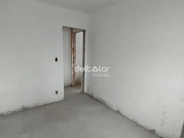 Apartamento com 74m² 3 quartos e 1 banheiro, à venda, no bairro Heliópolis em Belo Horizonte
