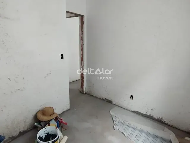Apartamento com 89m² 2 quartos e 1 banheiro, à venda, no bairro Heliópolis em Belo Horizonte