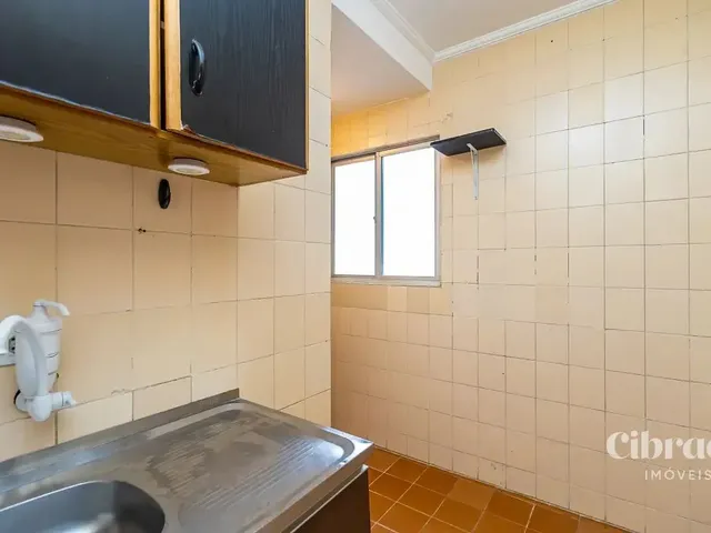 Apartamento 1 quarto e 1 banheiro, para alugar, no bairro Centro em Curitiba