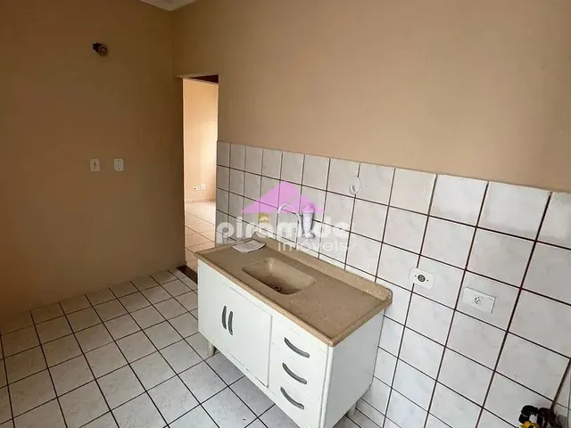 Apartamento com 48m² 2 quartos e 1 banheiro, para alugar, no bairro Parque Industrial em São José Dos Campos