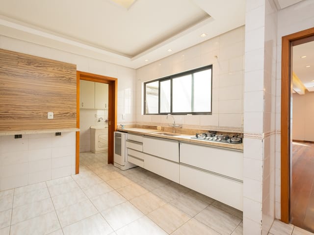 Apartamento 4 quartos e 5 banheiros, à venda, no bairro Centro em Pelotas
