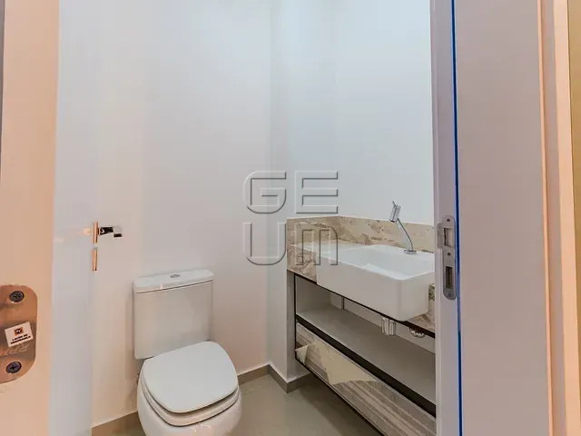 Apartamento com 231m² 2 quartos e 3 banheiros, à venda, no bairro Bela Suiça em Londrina