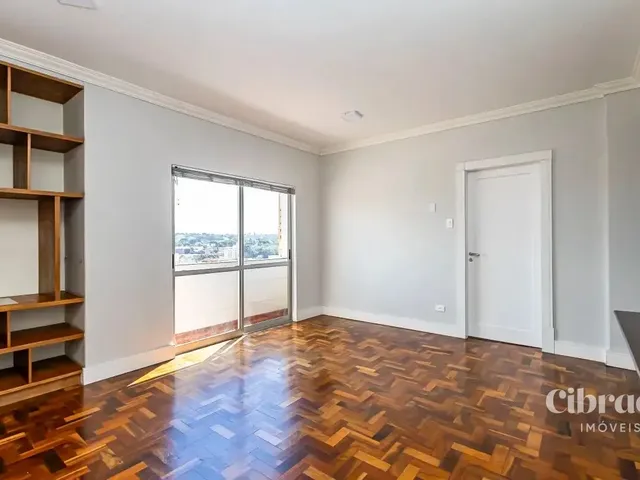 Apartamento 1 quarto e 1 banheiro, para alugar, no bairro Centro em Curitiba