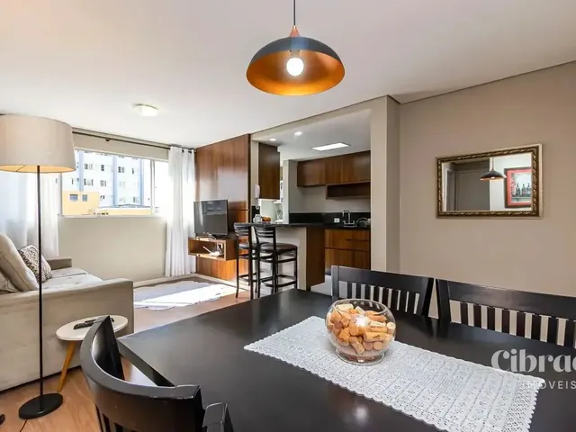 Apartamento 2 quartos e 2 banheiros, para alugar, no bairro Água Verde em Curitiba