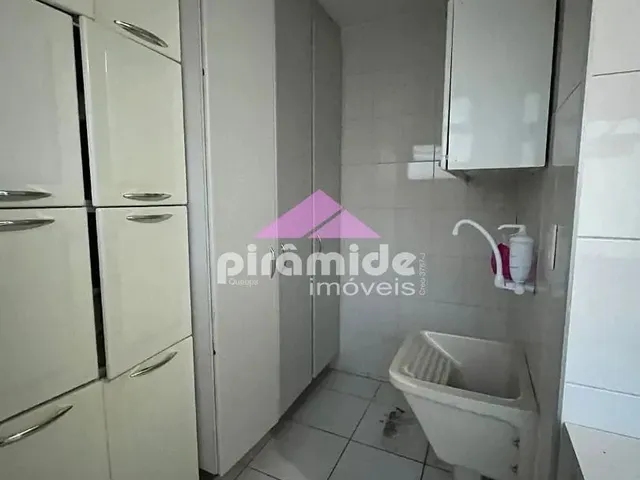 Apartamento com 90m² 3 quartos e 2 banheiros, à venda ou para alugar, no bairro Jardim das Indústrias em São José Dos Campos