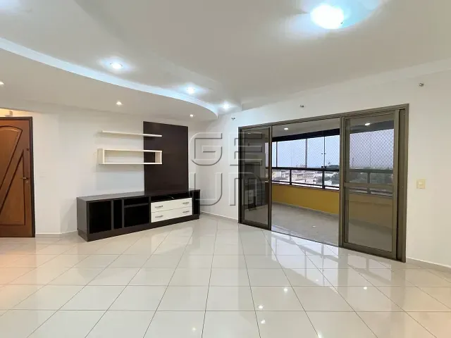 Apartamento com 243m² 3 quartos e 4 banheiros, à venda, no bairro VitórIA em Londrina