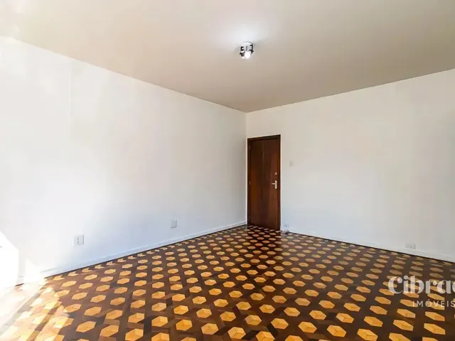 Apartamento 3 quartos e 1 banheiro, para alugar, no bairro Centro em Curitiba