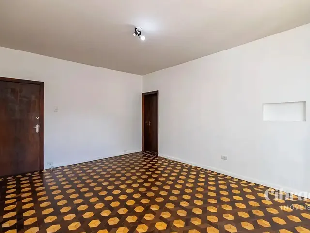 Apartamento 3 quartos e 1 banheiro, para alugar, no bairro Centro em Curitiba