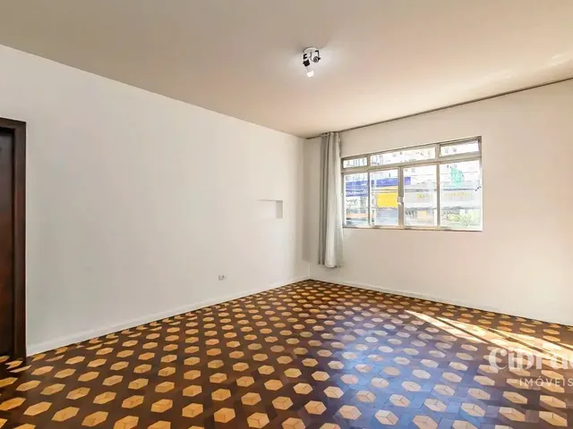 Apartamento 3 quartos e 1 banheiro, para alugar, no bairro Centro em Curitiba