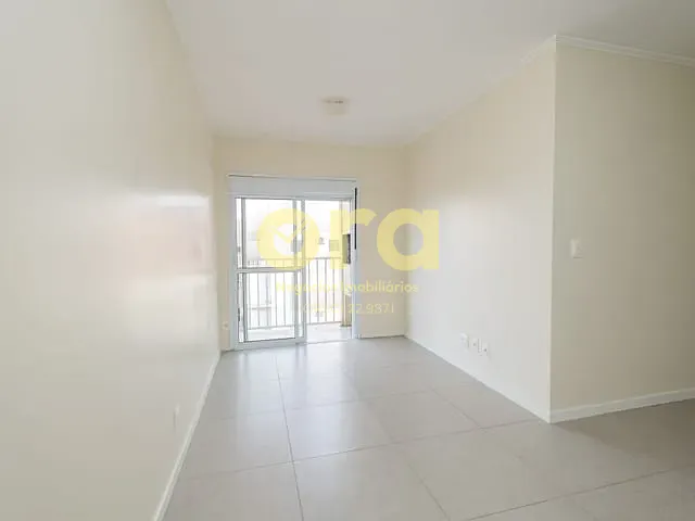 Apartamento 2 quartos e 1 banheiro, à venda ou para alugar, no bairro Areal em Pelotas