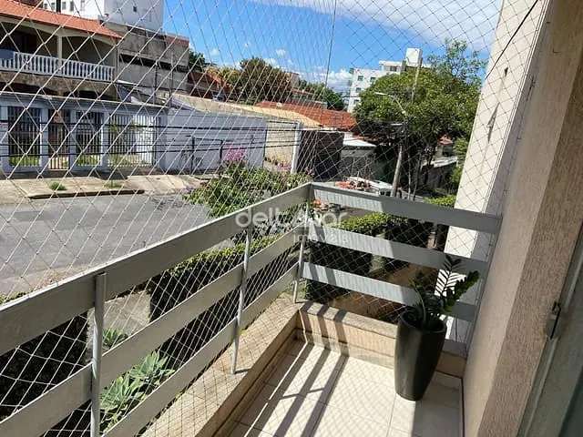 Apartamento com 110m² 3 quartos e 1 banheiro, à venda, no bairro Heliópolis em Belo Horizonte