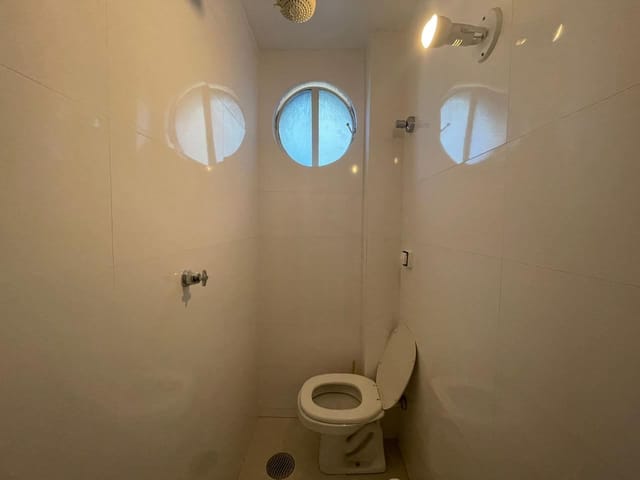 Apartamento com 330m² 4 quartos e 6 banheiros, à venda, no bairro Centro em Londrina