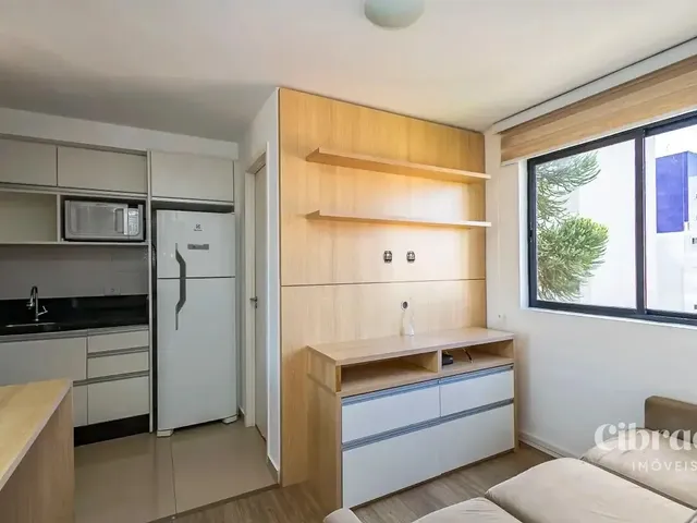 Apartamento 1 quarto e 1 banheiro, para alugar, no bairro Cabral em Curitiba