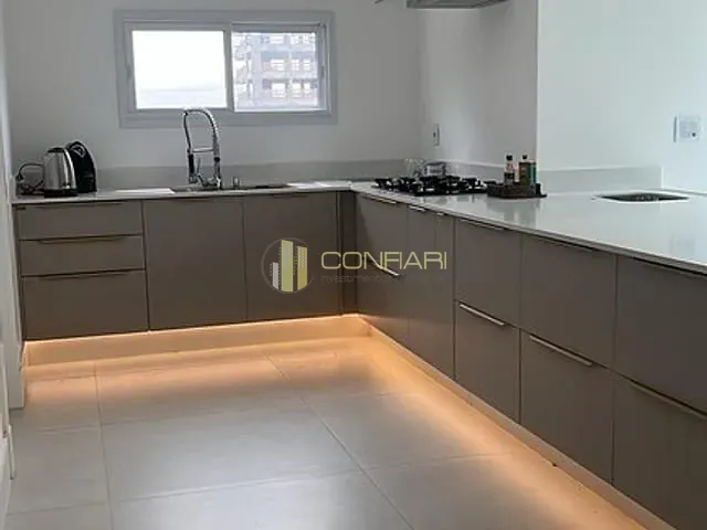 Apartamento com 161m² 3 quartos e 7 banheiros, à venda, no bairro Perequê em Itapema