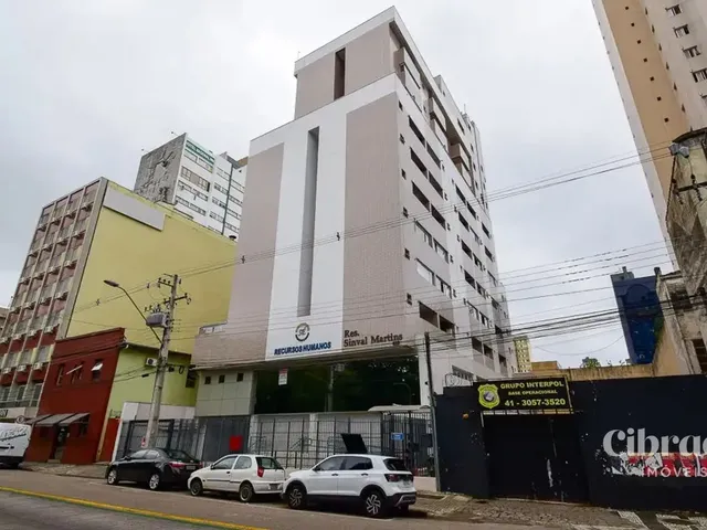 Apartamento para alugar, no bairro Centro em Curitiba