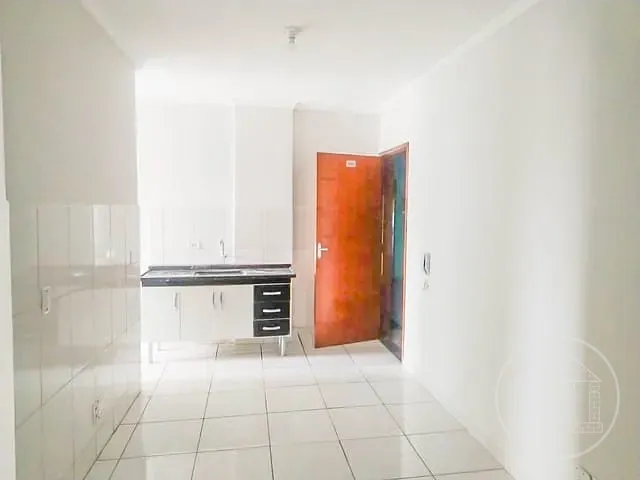 Apartamento 2 quartos e 1 banheiro, para alugar, no bairro Jardim Beatriz em São Paulo