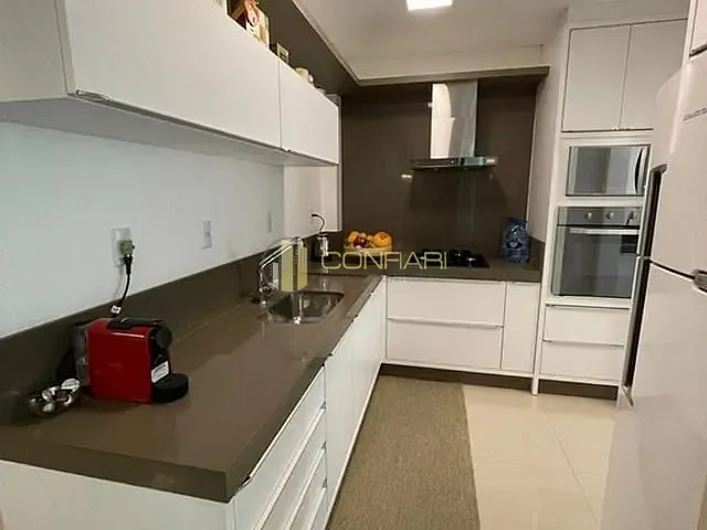 Apartamento com 154m² 3 quartos e 7 banheiros, à venda, no bairro Meia Praia em Itapema