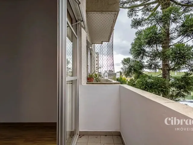 Apartamento 3 quartos e 2 banheiros, para alugar, no bairro Vila Izabel em Curitiba