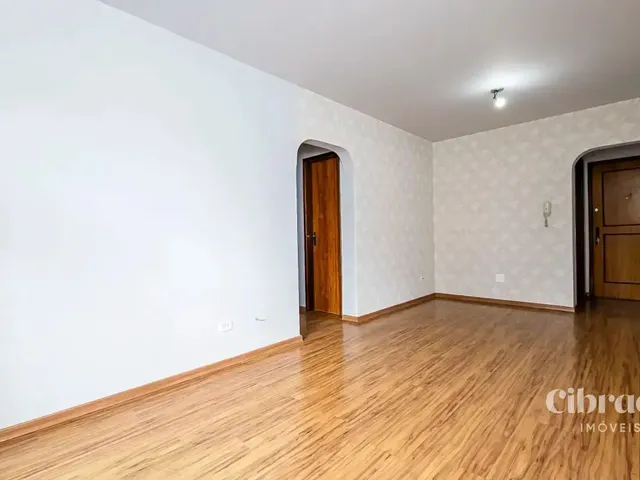Apartamento 3 quartos e 2 banheiros, para alugar, no bairro Vila Izabel em Curitiba