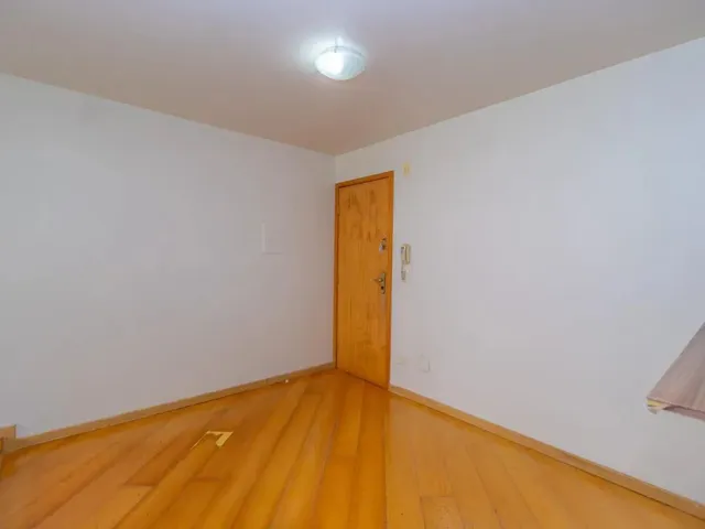 Apartamento 1 quarto e 1 banheiro, à venda, no bairro Campo Comprido em Curitiba