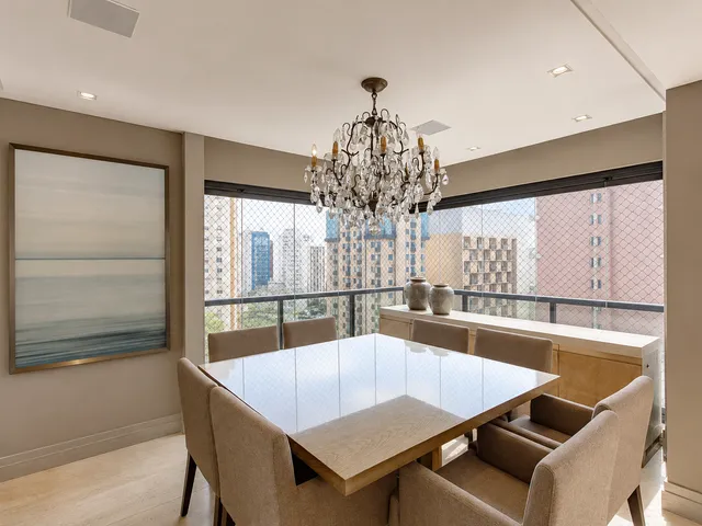 Apartamento com 187m² 3 quartos e 4 banheiros, à venda, no bairro Moema em São Paulo