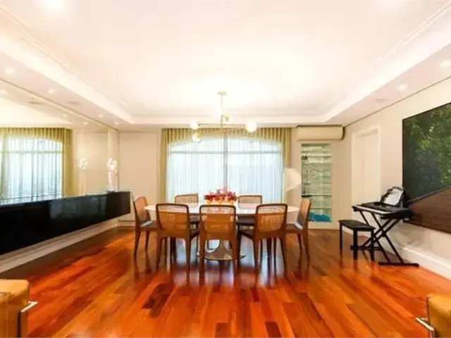 Apartamento com 253m² 4 quartos e 5 banheiros, à venda, no bairro Pinheiros em São Paulo