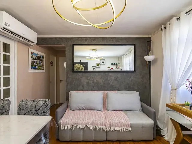 Apartamento 2 quartos e 1 banheiro, à venda, no bairro Campo Comprido em Curitiba