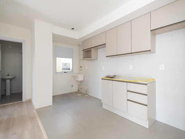 Apartamento 2 quartos e 1 banheiro, à venda ou para alugar, no bairro Fragata em Pelotas