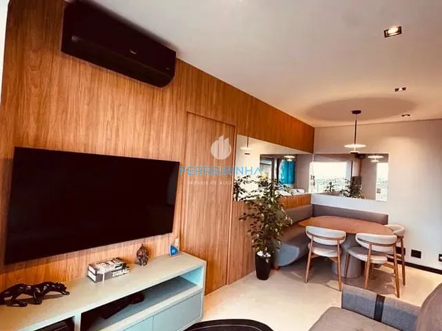 Apartamento 2 quartos e 1 banheiro, à venda ou para alugar, no bairro Condomínio Residencial Colinas do Paratehy em São José dos Campos