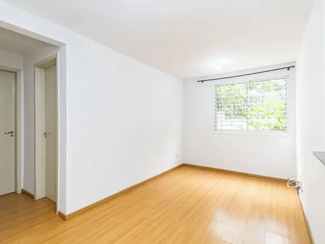 Apartamento 2 quartos e 1 banheiro, à venda, no bairro Campo Comprido em Curitiba