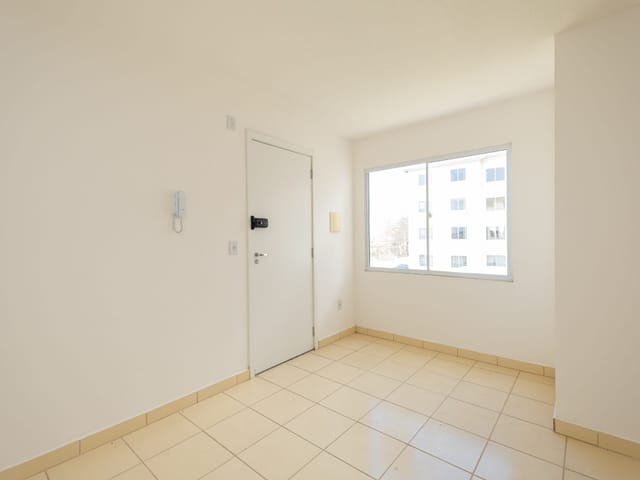 Apartamento 2 quartos e 1 banheiro, à venda, no bairro Areal em Pelotas