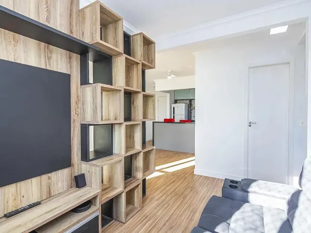 Apartamento 3 quartos e 2 banheiros, à venda, no bairro Campo Comprido em Curitiba