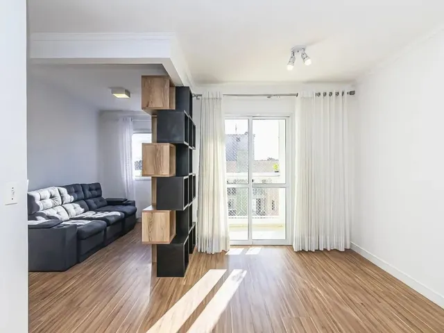 Apartamento 3 quartos e 2 banheiros, à venda, no bairro Campo Comprido em Curitiba